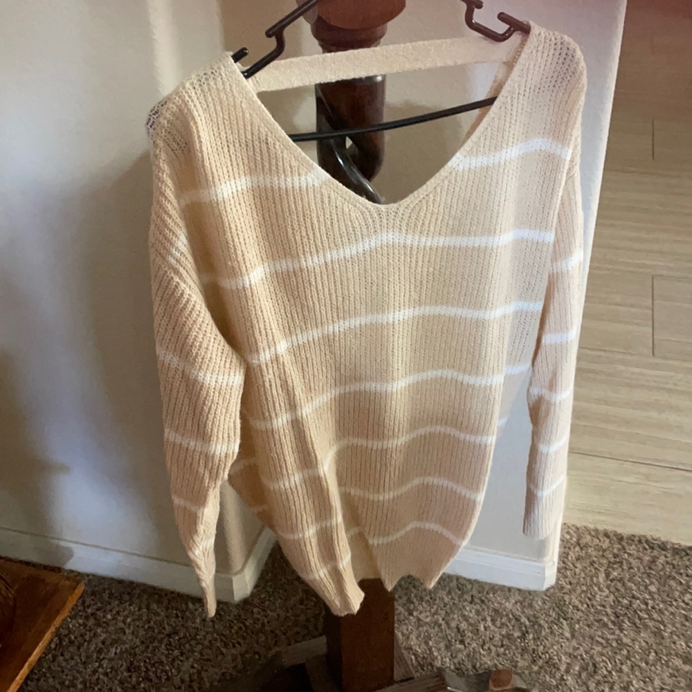 Twist back sweater!!